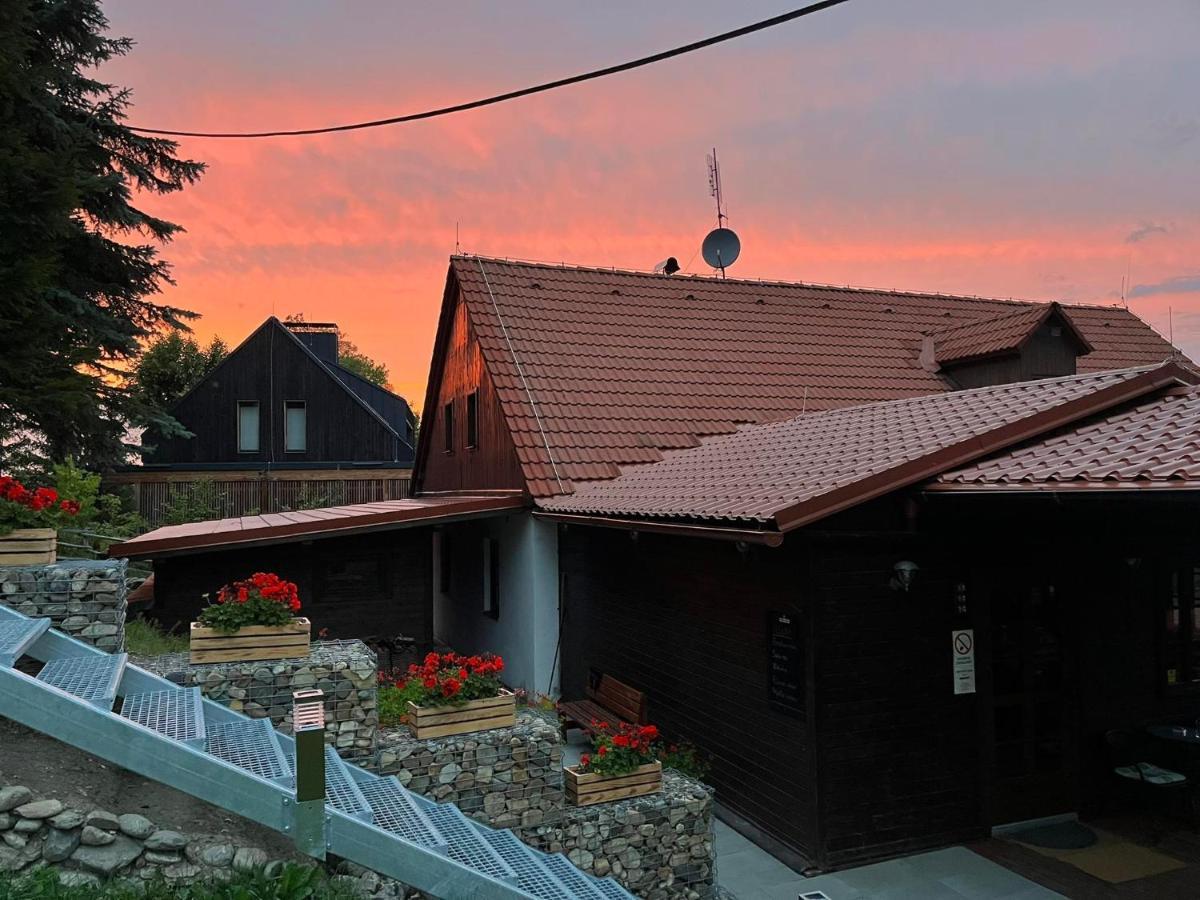 Penzion Harry Na Sjezdovce Krkonose Vysoké nad Jizerou Dış mekan fotoğraf