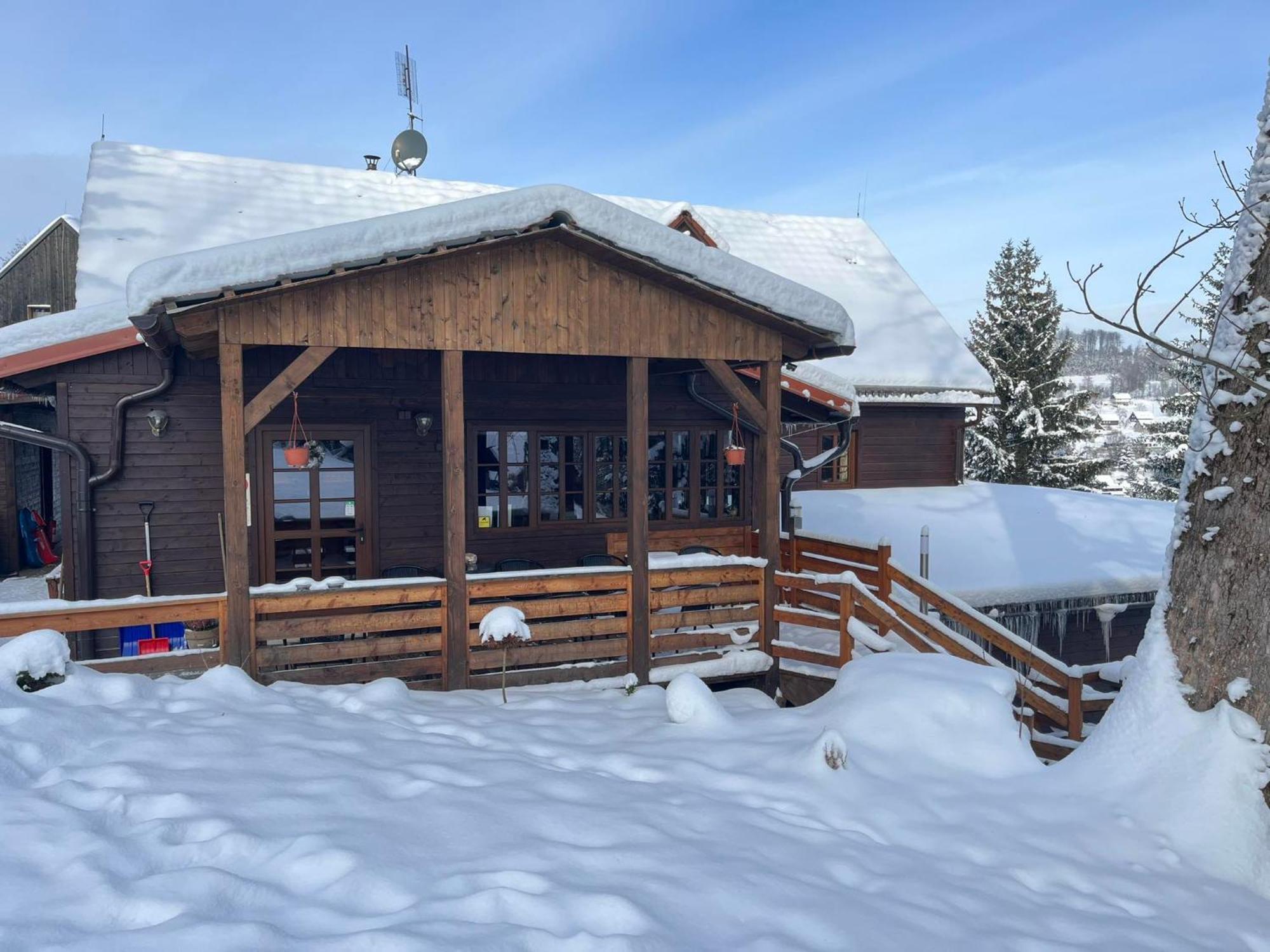 Penzion Harry Na Sjezdovce Krkonose Vysoké nad Jizerou Dış mekan fotoğraf